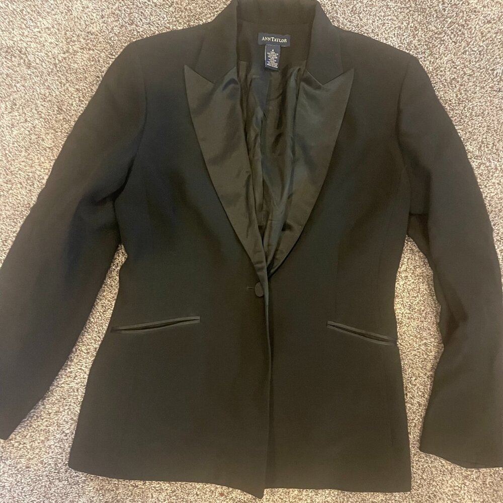 Ann Taylor Black Tuxedo Blazer Satin Lapel Size 4